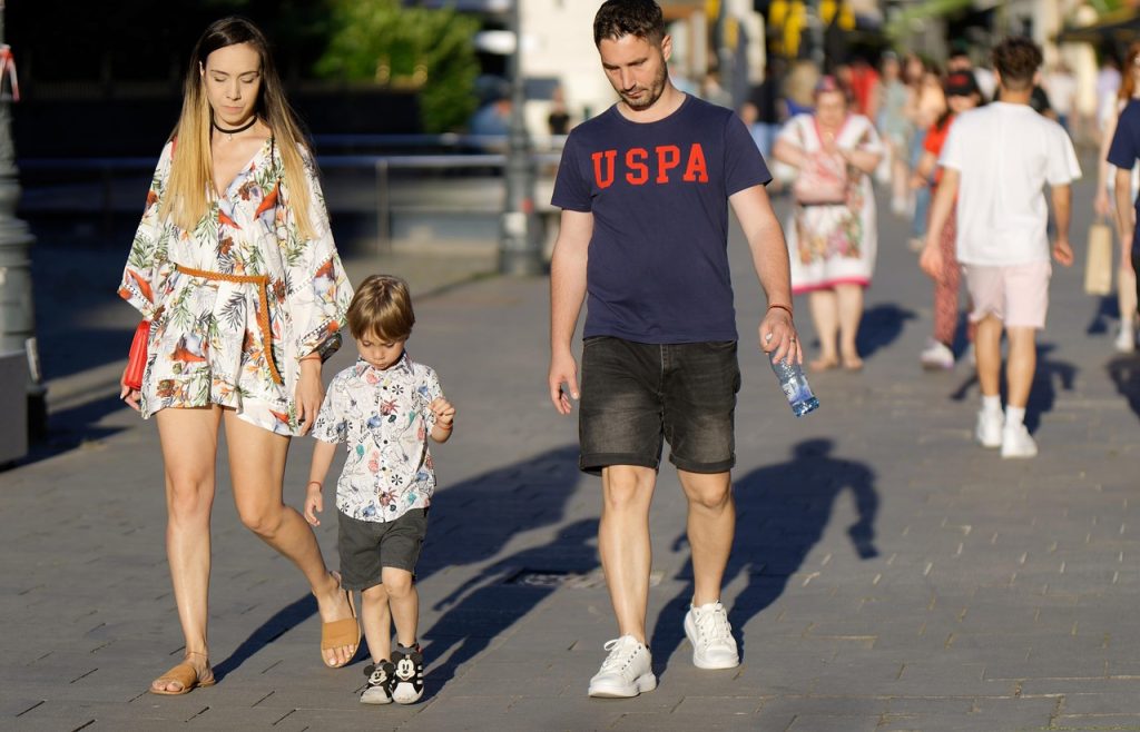 Ce inseamna cand visezi copil strain interpretari si semnificatii