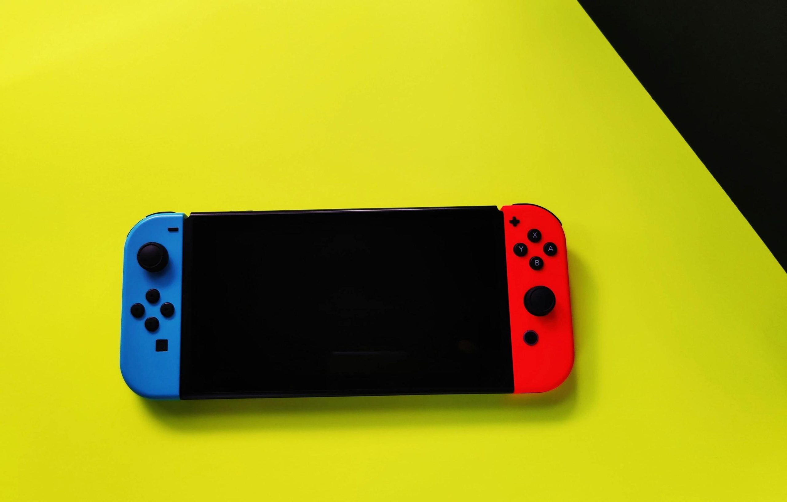De ce consola portabilă este gadgetul must-have al gamerilor?